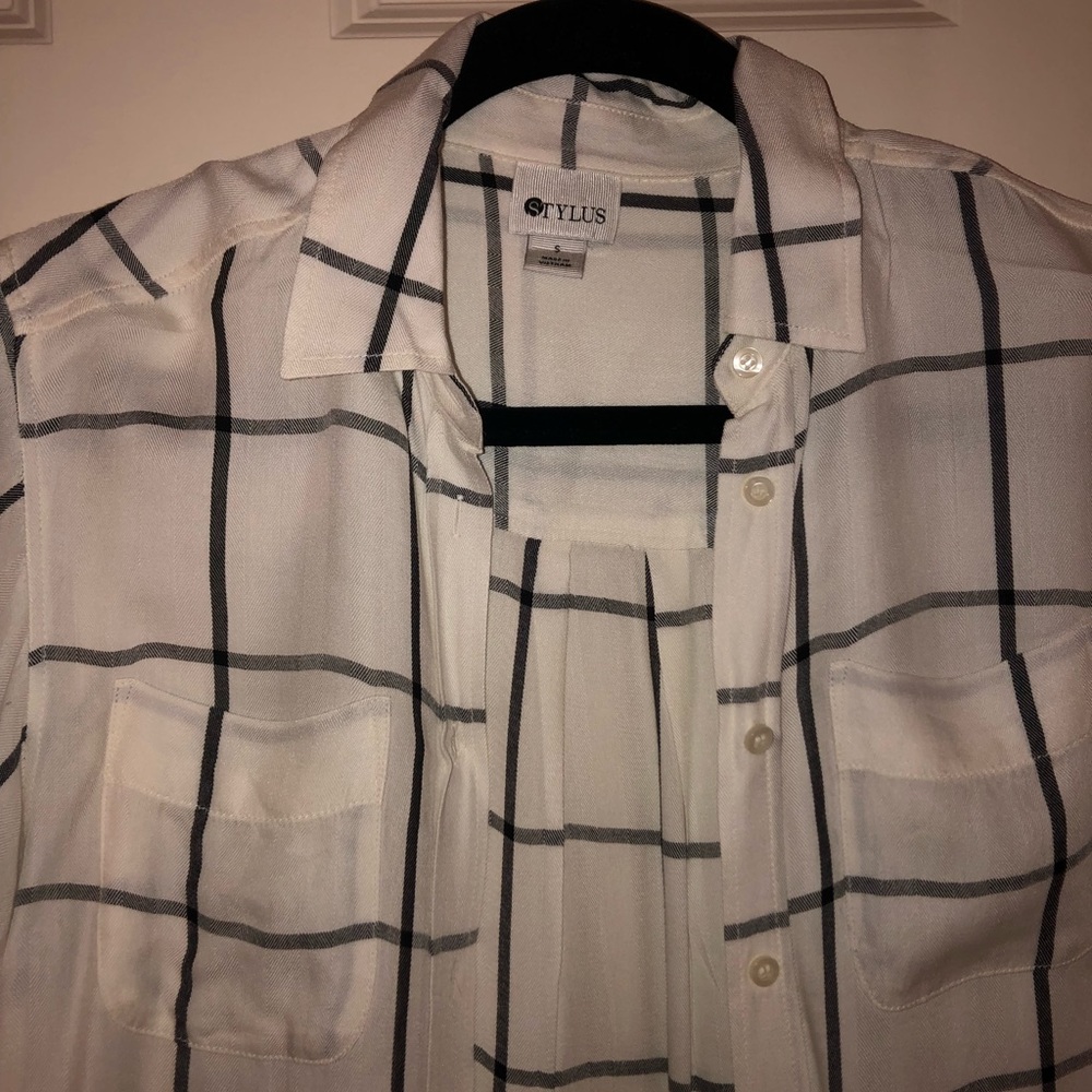 Button down blouse - Picture 2 of 3